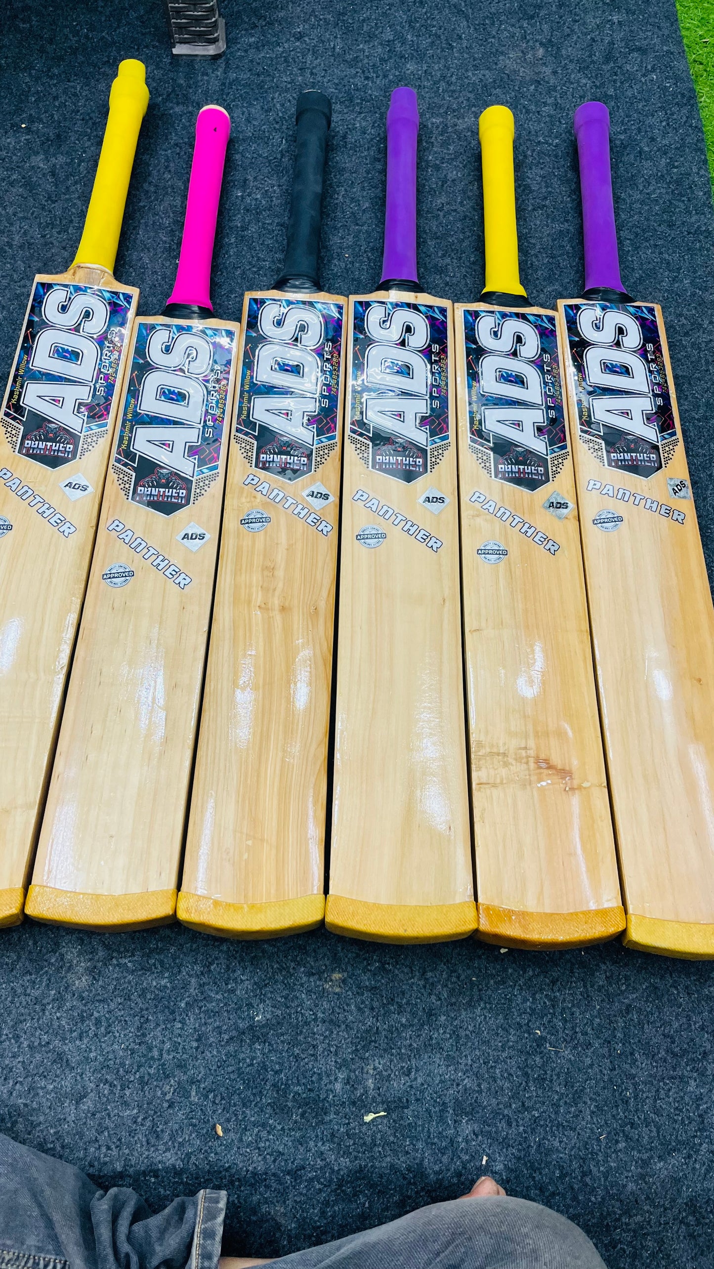 Hard tennis panther edition double blade