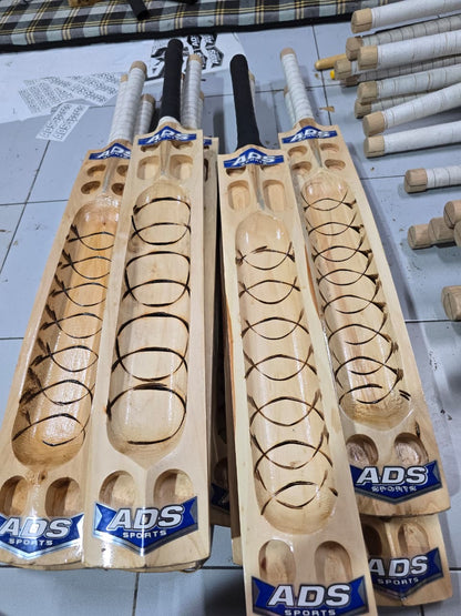 Soft tennis fighter Malhar