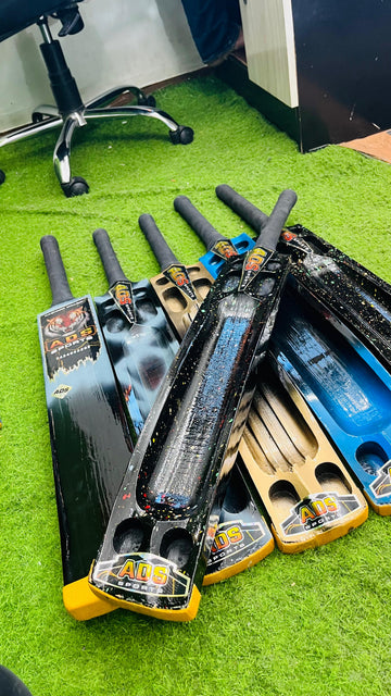 Hard tennis Rainy season bats